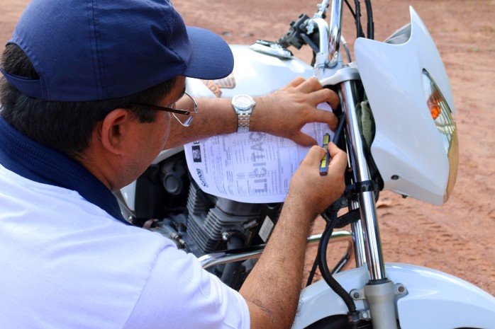 Semob vistoria veículos de mototaxistas habilitados em licitação