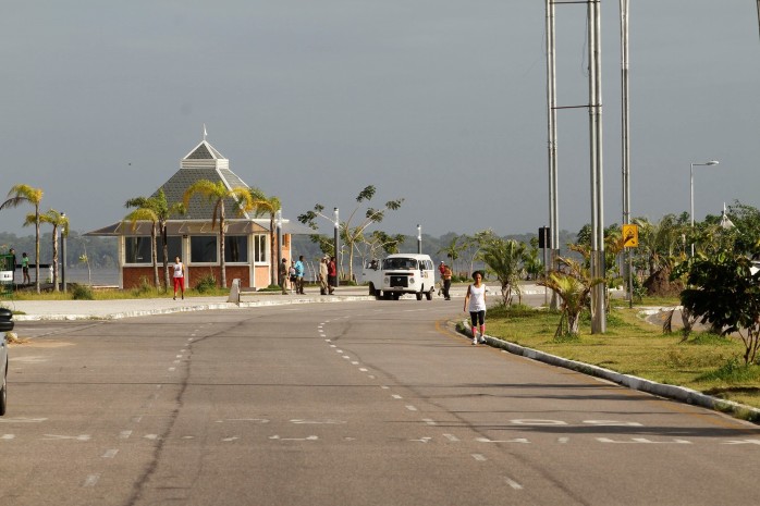 2014.07.23 - PA - Belém - Brasil: Prefeitura municipal de Belém inicia Ação Cuida Belém no Portal da Amazônia.