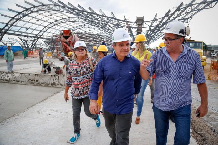 PREFEITO ZENALDO VISTORIOU OBRA DO BRT E ONIBUS ARTICULADO EM BELEM ---FOTO UCHOA SILVA-Agência Belém