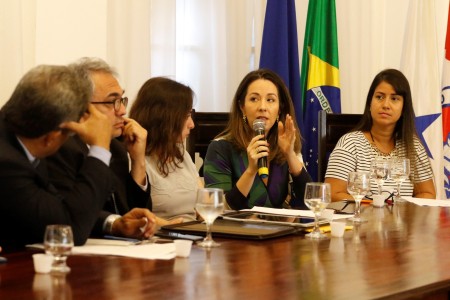 2018.05.15 - PA - Belém - Brasil: Prefeito Zenaldo Coutinho preside audiência pública sobre a Construção de Passarelas Sobre Vias Públicas. Roberta Menezes e Tatiana Borges.