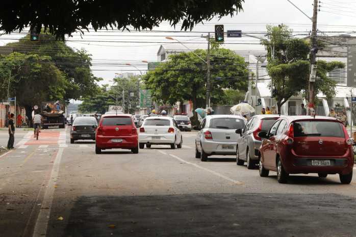 Taxistas E Motoristas De Aplicativo Debatem Prestação Do Serviço De